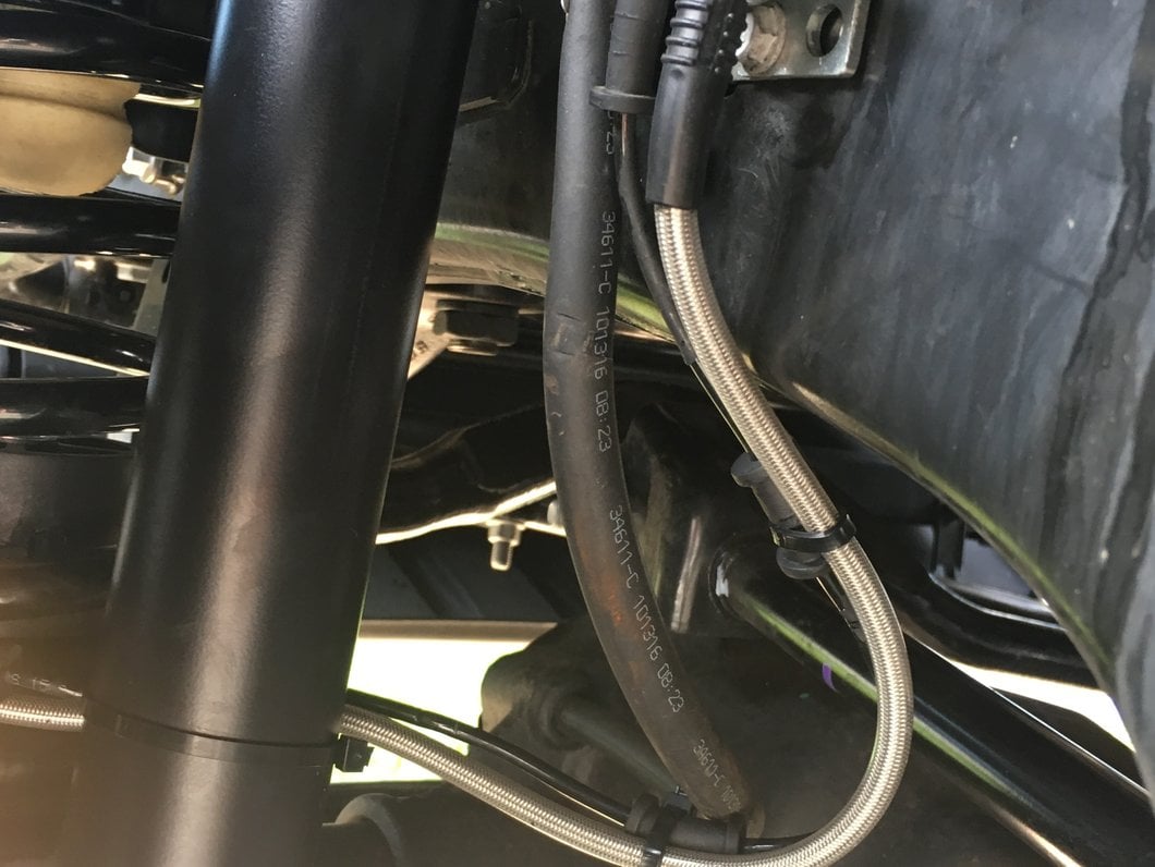 Mammoth Front Brake Line Extensions (07-18 Jeep Wrangler JK)