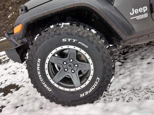 Mammoth Boulder Simulated Beadlock Style Charcoal Wheel; 17x9; -6mm Offset (18-25 Jeep Wrangler JL)