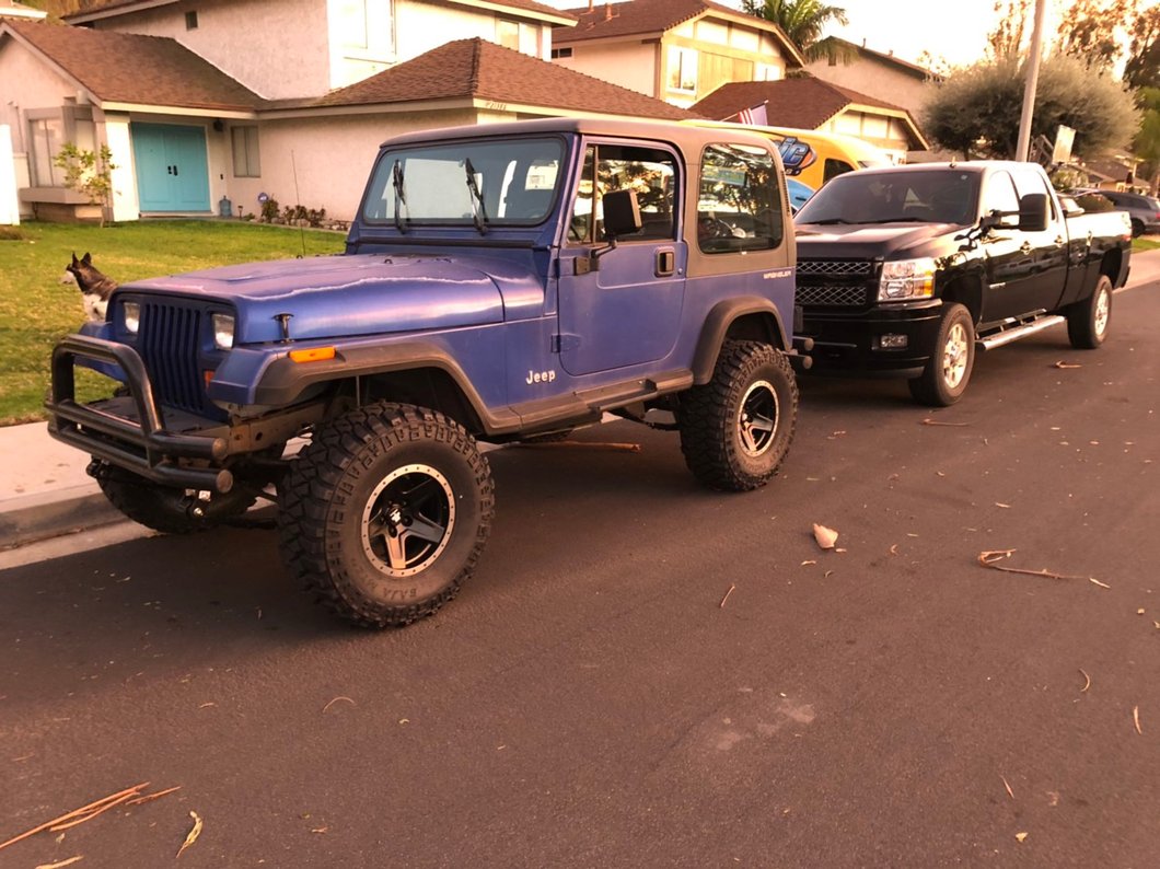 Mammoth Boulder Black 15x8 Wheel and Mickey Thompson Baja MTZ 33X12.50R15 Tire Kit (87-06 Jeep Wrangler YJ & TJ)