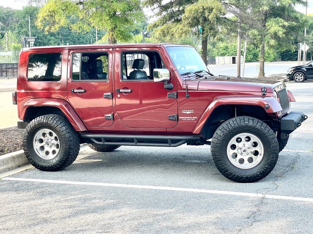 Mammoth 8 Aluminum Polished Wheel; 17x9; -6mm Offset (07-18 Jeep Wrangler JK)